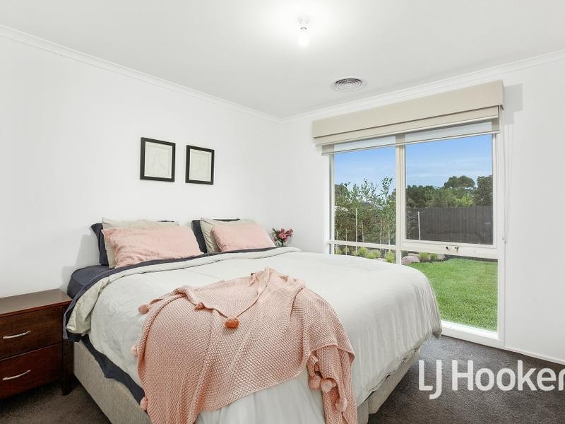 40 Parman Avenue, Pakenham VIC 3810