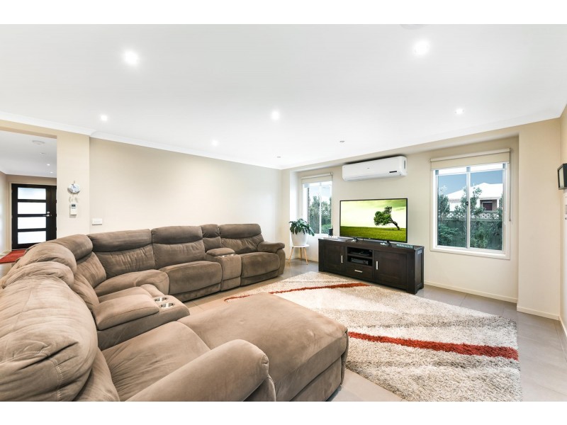 39 Dusseldorp Avenue, Pakenham VIC 3810