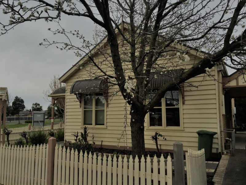 42 Flinders Chase, Pakenham VIC 3810