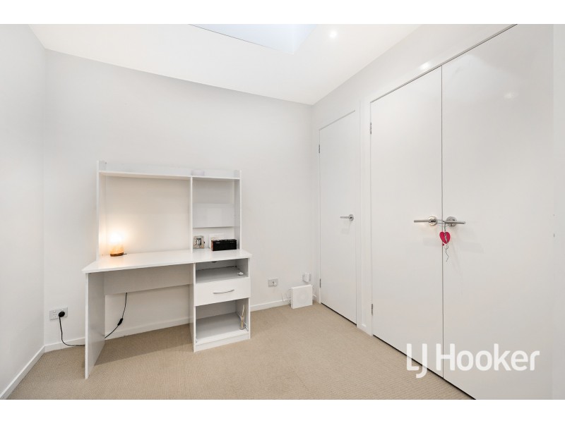 16 Dealbata Lane, Pakenham VIC 3810