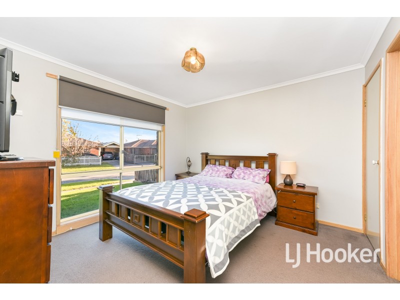 43 Maria Crescent, Pakenham VIC 3810