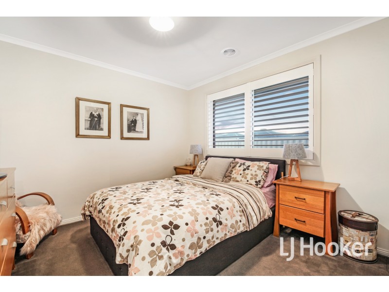 55 Blue Horizons Way, Pakenham VIC 3810