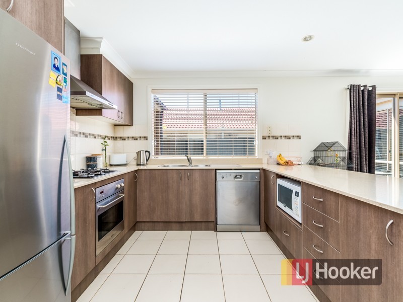 11 Caspian Chase, Pakenham VIC 3810