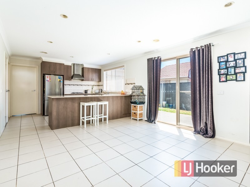 11 Caspian Chase, Pakenham VIC 3810