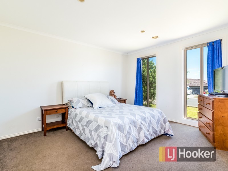 11 Caspian Chase, Pakenham VIC 3810