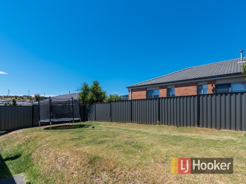 11 Caspian Chase, Pakenham VIC 3810