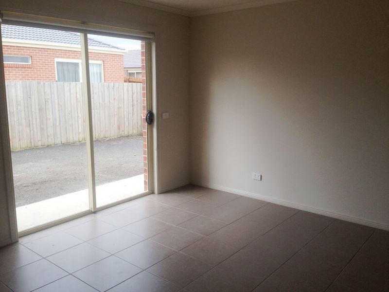 5 Tribuzi Close, Pakenham VIC 3810