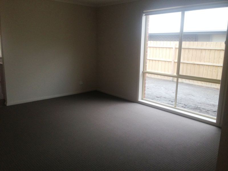 5 Tribuzi Close, Pakenham VIC 3810