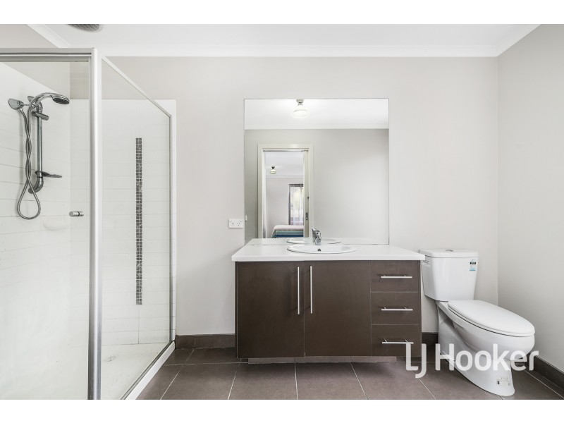 16 Tipperary Circuit, Pakenham VIC 3810