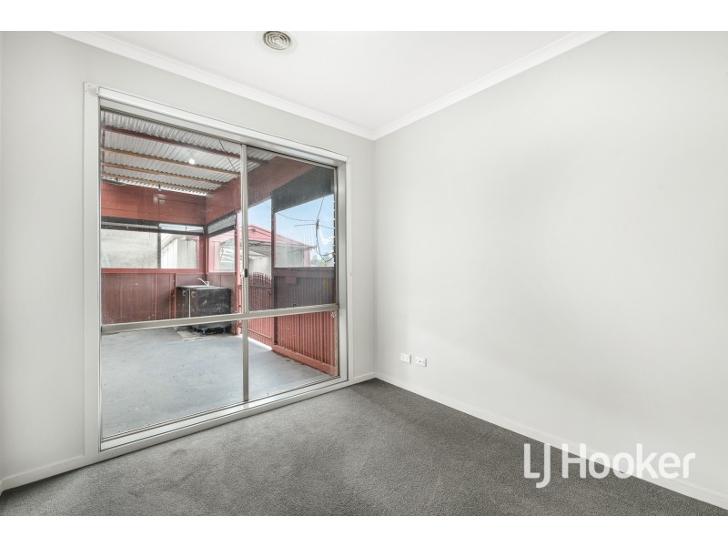 16 Tipperary Circuit, Pakenham VIC 3810