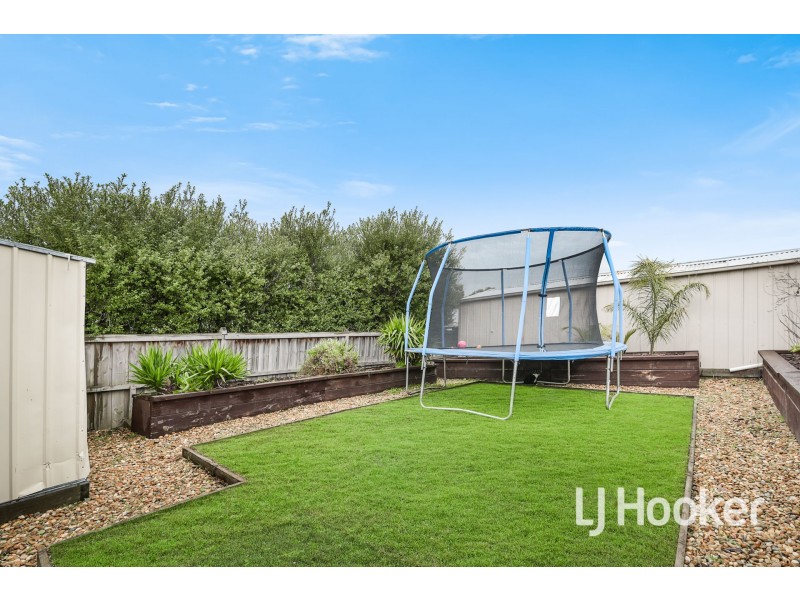 16 Tipperary Circuit, Pakenham VIC 3810