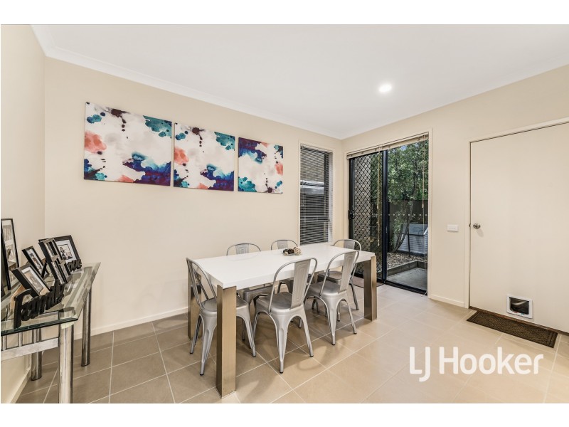 2 Harlesden Circuit, Pakenham VIC 3810
