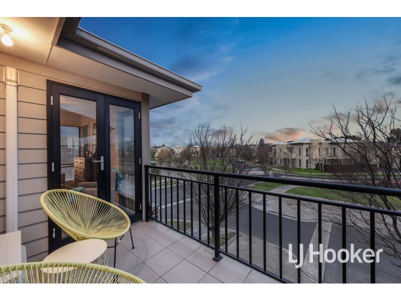 2 Harlesden Circuit, Pakenham VIC 3810
