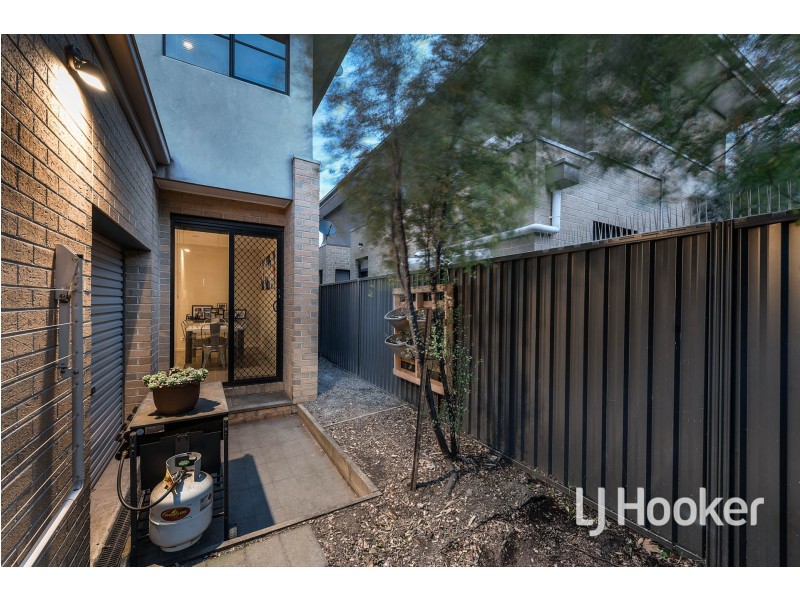 2 Harlesden Circuit, Pakenham VIC 3810