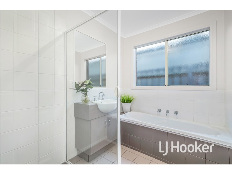 13 Watts Terrace, Pakenham VIC 3810