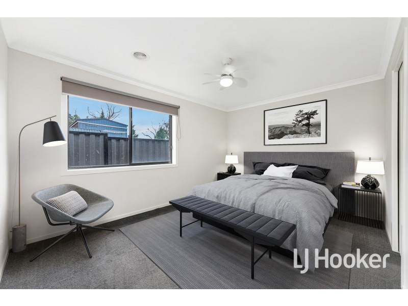 25 Botham Crescent, Pakenham VIC 3810