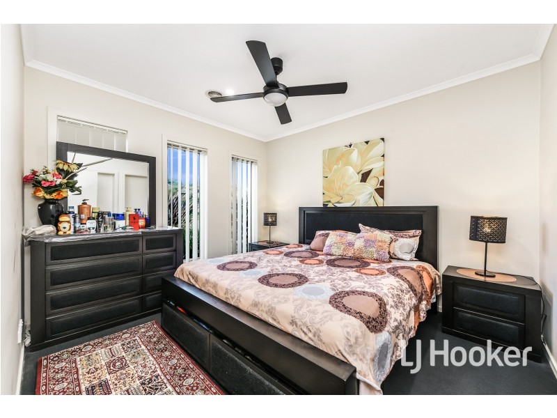 13 Young Street, Pakenham VIC 3810