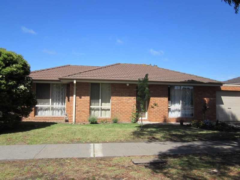 25 Balmoral Way, Pakenham VIC 3810