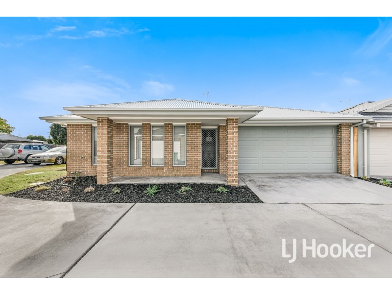 26 Quinella Way, Pakenham VIC 3810