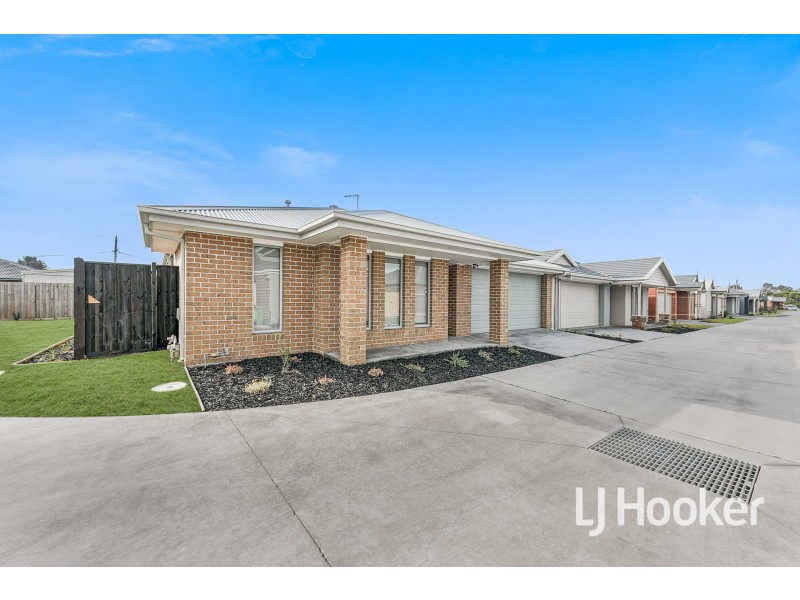 26 Quinella Way, Pakenham VIC 3810
