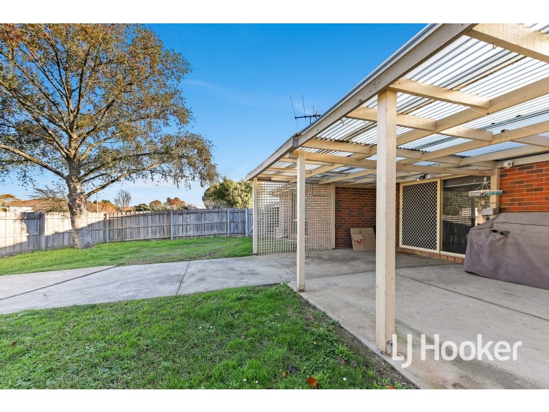 43 Maria Crescent, Pakenham VIC 3810