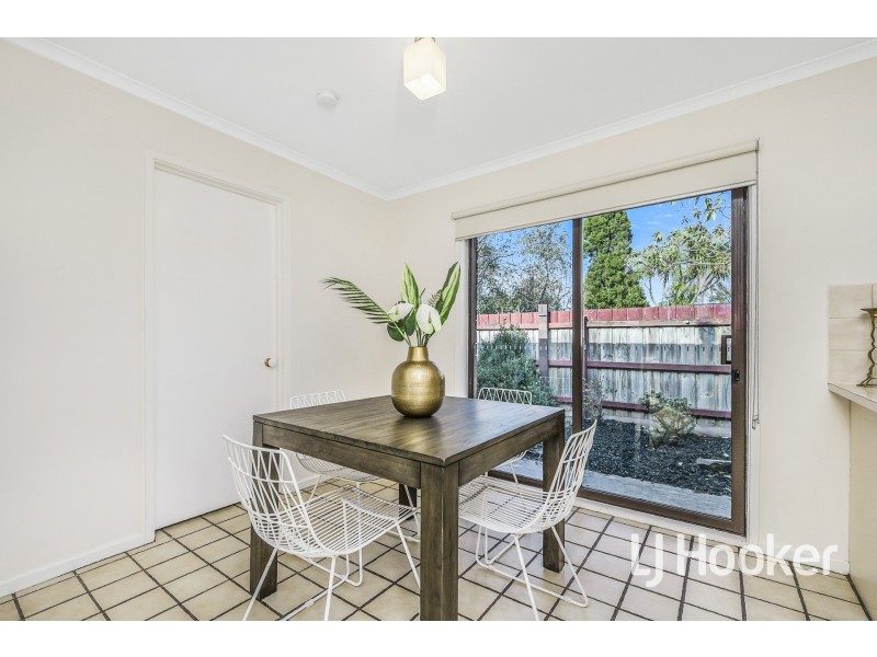 3/2 Tania Court, Pakenham VIC 3810