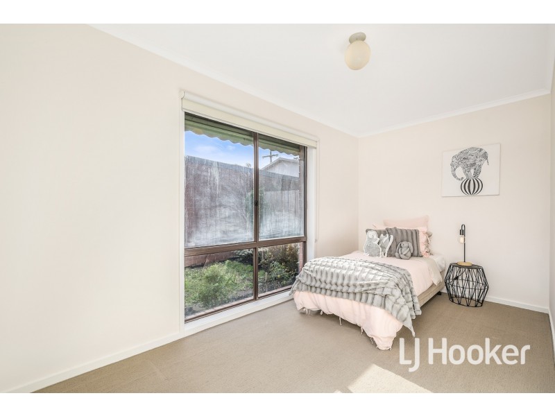 3/2 Tania Court, Pakenham VIC 3810