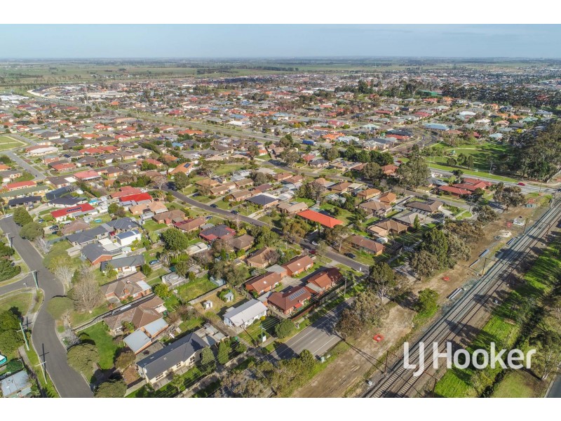 3/2 Tania Court, Pakenham VIC 3810