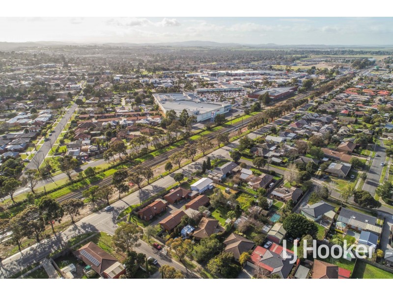 3/2 Tania Court, Pakenham VIC 3810