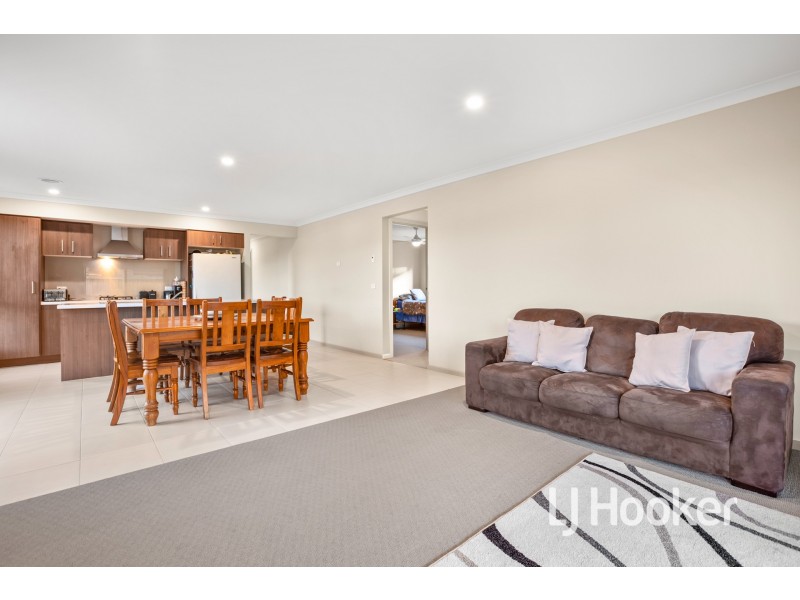 20 Earhart Street, Pakenham VIC 3810