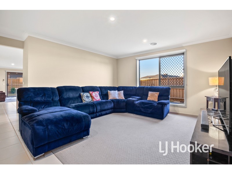 20 Earhart Street, Pakenham VIC 3810