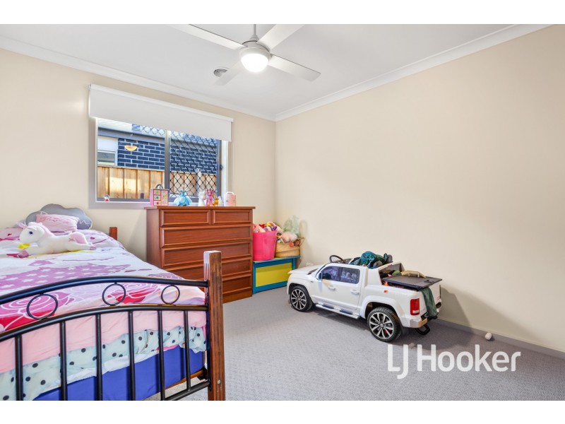 20 Earhart Street, Pakenham VIC 3810