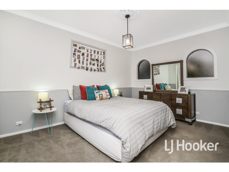 4 Meeking Drive, Pakenham VIC 3810