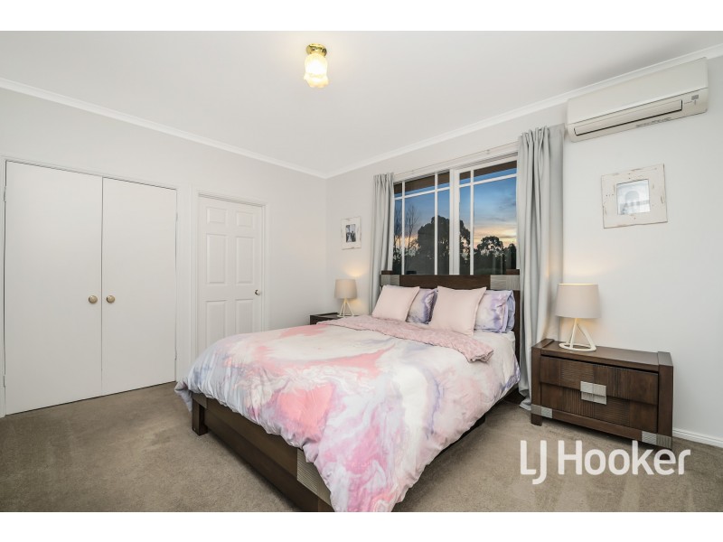 4 Meeking Drive, Pakenham VIC 3810