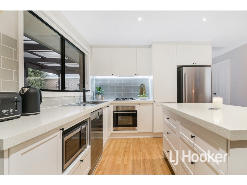 14 Storey Drive, Pakenham VIC 3810