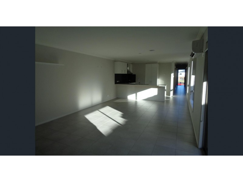7 Harrison Way, Pakenham VIC 3810