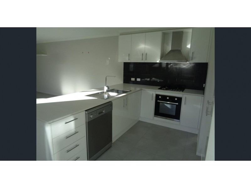 7 Harrison Way, Pakenham VIC 3810