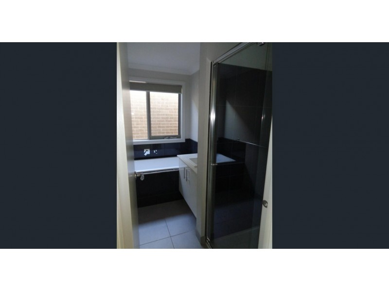 7 Harrison Way, Pakenham VIC 3810