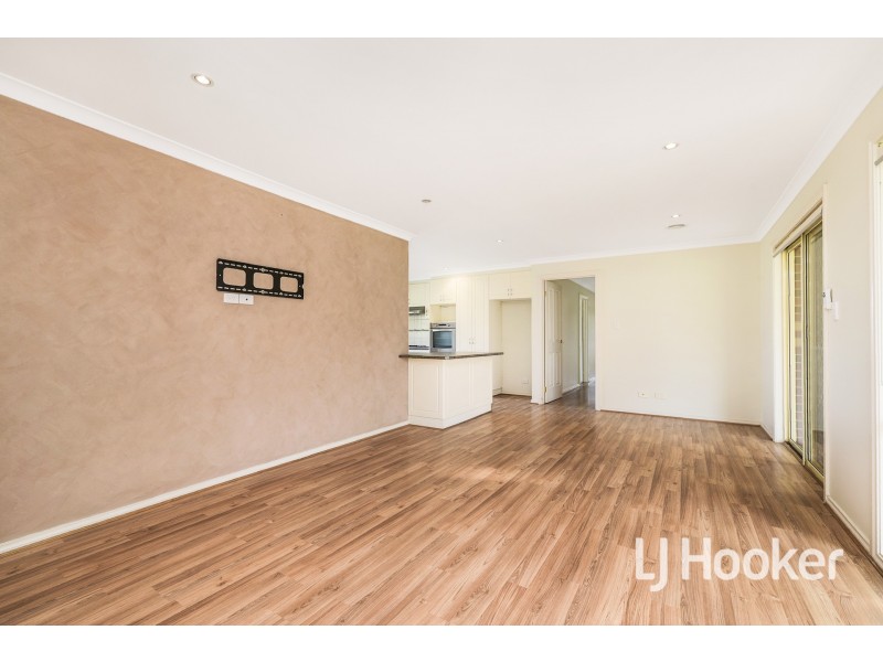 11 Oxley Drive, Pakenham VIC 3810