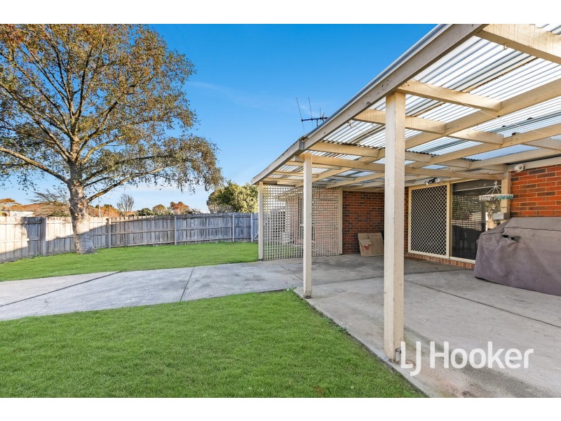 43 Maria Crescent, Pakenham VIC 3810