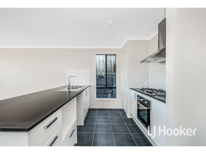 22 Redleaf Avenue, Warragul VIC 3820