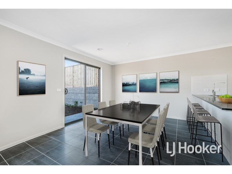 22 Redleaf Avenue, Warragul VIC 3820