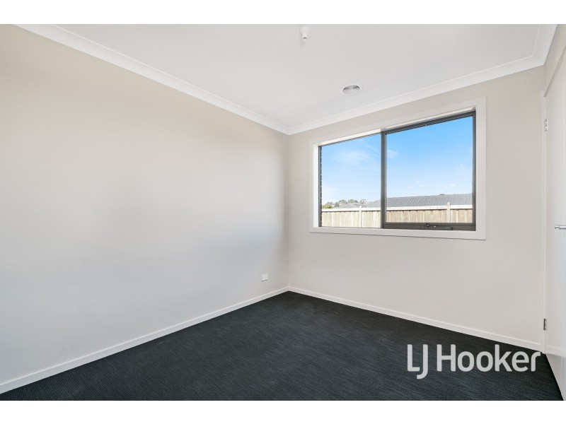 22 Redleaf Avenue, Warragul VIC 3820