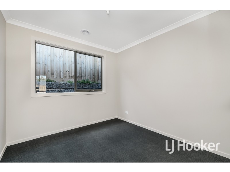 22 Redleaf Avenue, Warragul VIC 3820