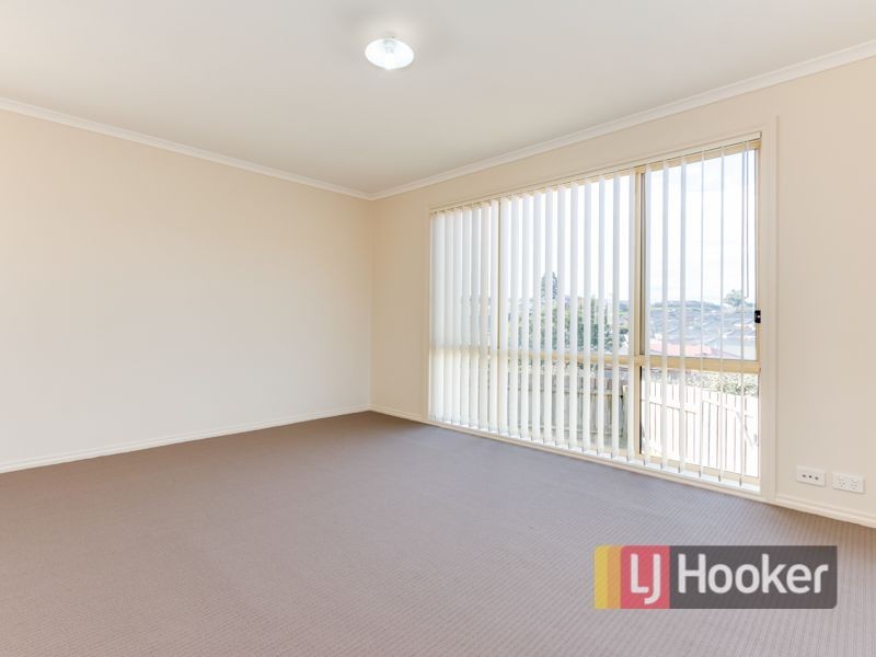 1/5 Glenda Court, Pakenham VIC 3810