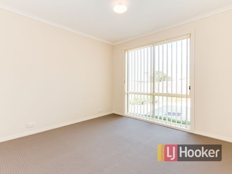 1/5 Glenda Court, Pakenham VIC 3810
