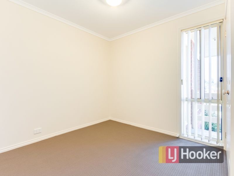 1/5 Glenda Court, Pakenham VIC 3810