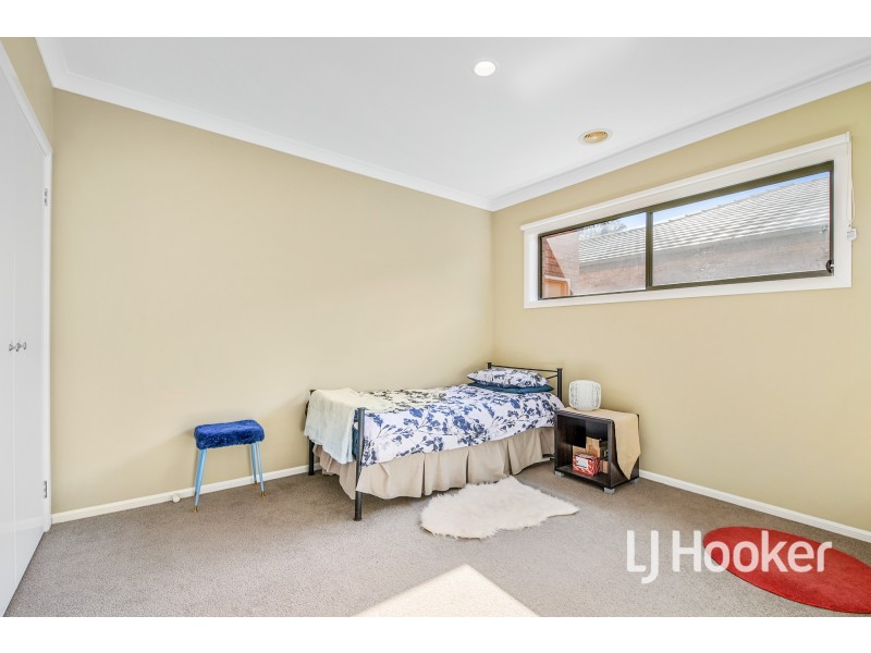 2 Huron Parkway, Pakenham VIC 3810