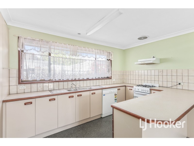 39 Howey Road, Pakenham VIC 3810