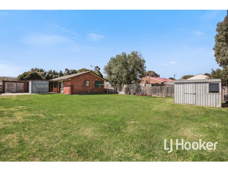 39 Howey Road, Pakenham VIC 3810